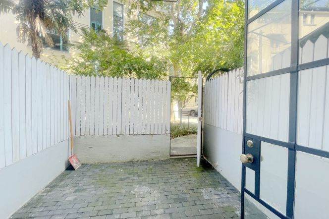 1 br near L1 hengshan rd station+yard+floor heating