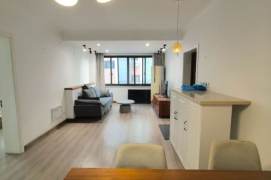 Modern 2br/105sqm & floor heating/balcony @Changshu Rd & Line 1/7