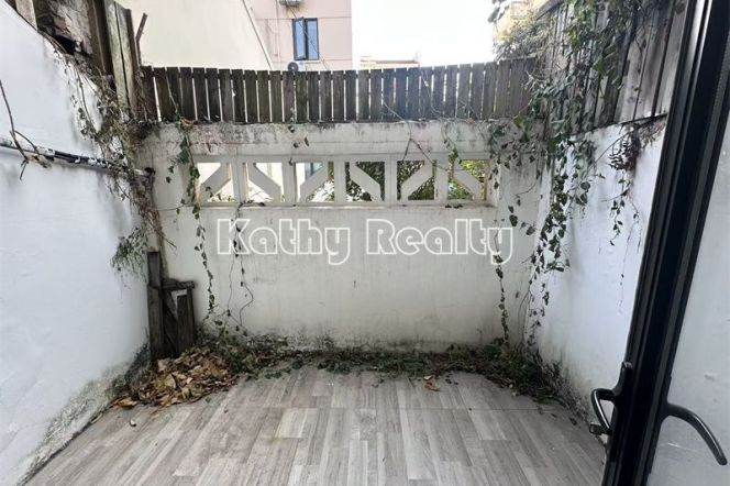 Spacious 1BR Wall heating Yard Changshu Rd 9k