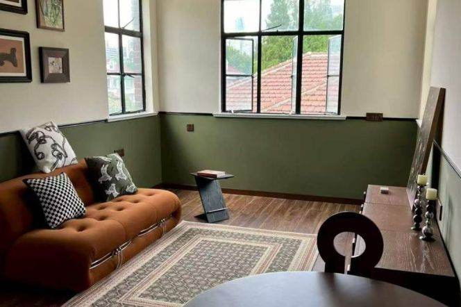 Zhongshan Park or Jiangsu Rd Station 1Br Line2/3/4/11