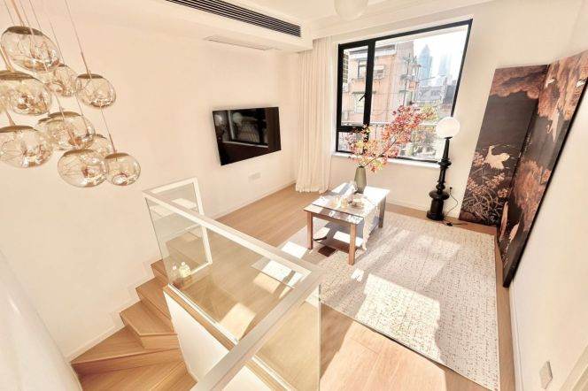 bright 2brs+balcony Nr chang ping road M7