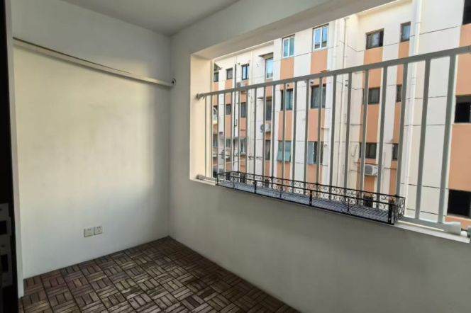 Modern 2br/105sqm & floor heating/balcony @Changshu Rd & Line 1/7