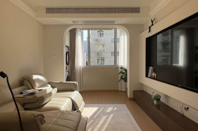 Loushanguan Cozy 1BR /  Spacious / Bright / Modern/Stairs