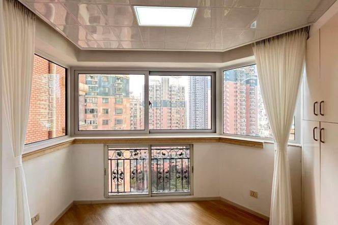 New decoration 2brs/130sqm & elevator @Linping Rd & Line 4