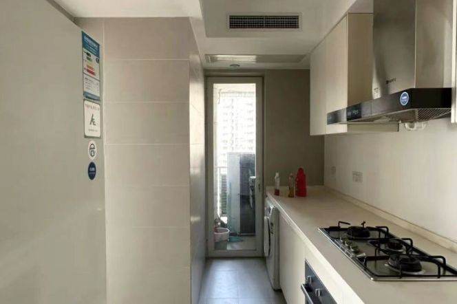 Bright 3Brs in Central Residence