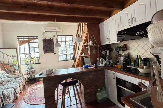 Changshu rd 2BR 2bath apartment