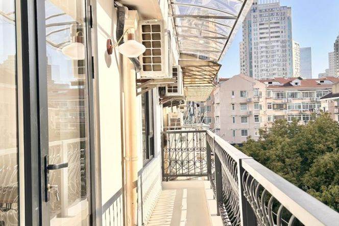 bright 2brs+balcony Nr chang ping road M7