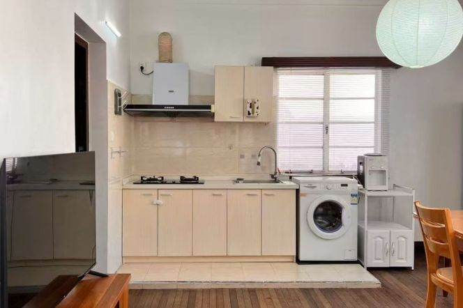 Bright 2Brs/1Lr/1Bt apt nr Changshu rd,M1/7