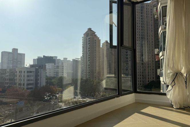 3BR 2BA /  Spacious / Bright / Modern/ Quiet /Great compound  /Good view/ elevator