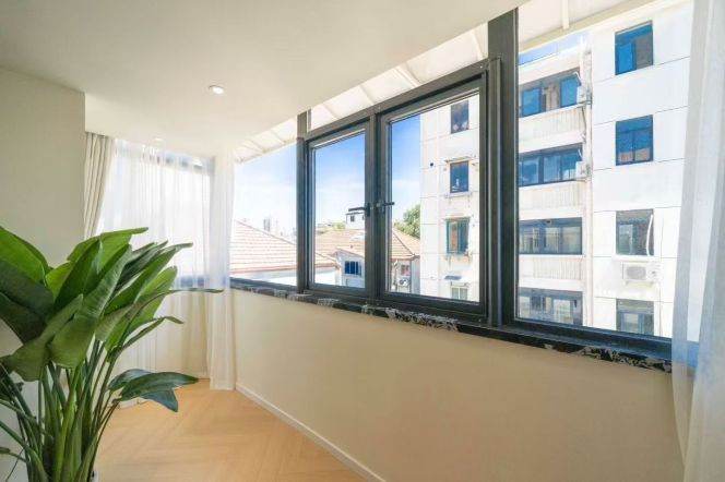 iapm/huaihai rd 1br65sqm