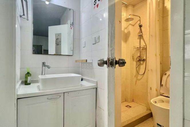 Changping rd elevator 1BR apartment