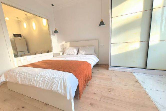 Zhongshan park cozy 1br 1lr@L2/3/4,bright room/Great value