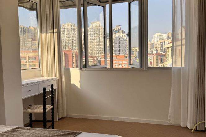 Green 1BR + elevator| Zhongshan Park Metro L2/3/4 | 6F New decoration