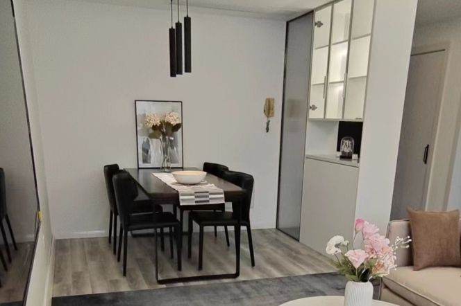 2 BDRS | Jing'an | Line 3 Dongbaoxing Rd, Line 8 West xizang Rd