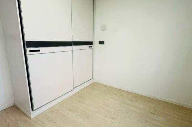 Loushanguan rd 2BR apartment