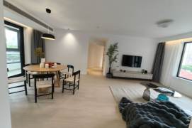 modern brand new 4brs floor heating balcony open kitchen in Xujiahui line 1,9,11