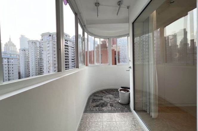 Spacious 2br 2lr/wall heating/big balcony,Hanzhong rd@L12/13/1