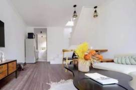 Valuable/Tasty Xintiandi 1BR+2BA with Terrace/Balcony/Wallheaing 10.6K   