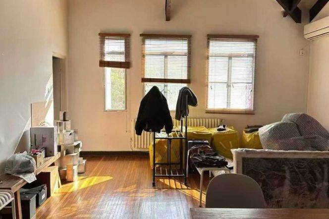 Hengshan rd sta 2br with terrace