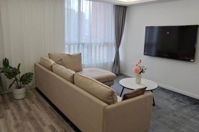 2 BDRS | Jing'an | Line 3 Dongbaoxing Rd, Line 8 West xizang Rd