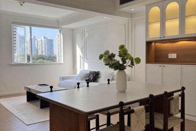 Great sunshine 2BR -2bathr + elevator| Zhongshan Park Metro L2/3/4 | 6F New decoration