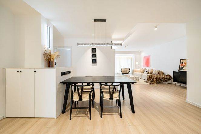 Bund 3Br apt,newly renovated,balcony