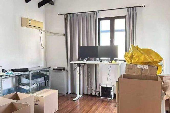 Hengshan rd sta 2br with terrace