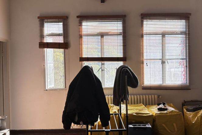 High ceiling Terrace Flat 2br/2bt in old downtown