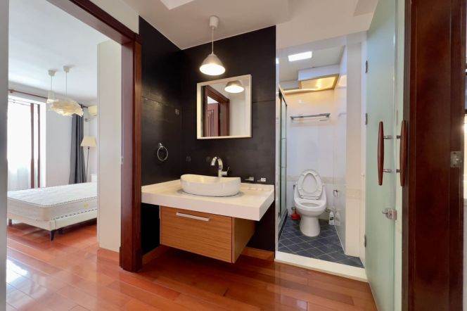 Bright 2Brs/1Lr/1Bt apt nr Changshu rd,M1/7