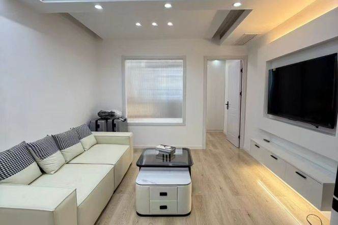 Nice 1Br Songyuan rd Sta M10/1F/45sqm/6.8K/ Donghua Uni/Nice Compound