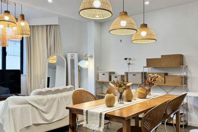 Spacious 2Br with high ceilings  | South Shanxi rd & Iapm | 13.8K