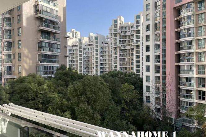 Open Balcony+Bright&Spacious 3Bdrs 2Baths Apt+Su Zhou Creek+L11/13 Long De Rd+Nice Compound