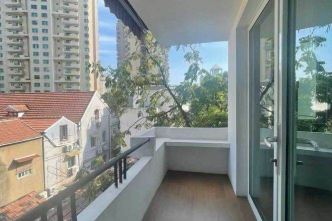 Yongfu/ Fuxing rd elevator building wall heating 2br/2lr/1ba apt with balcony;L1/7