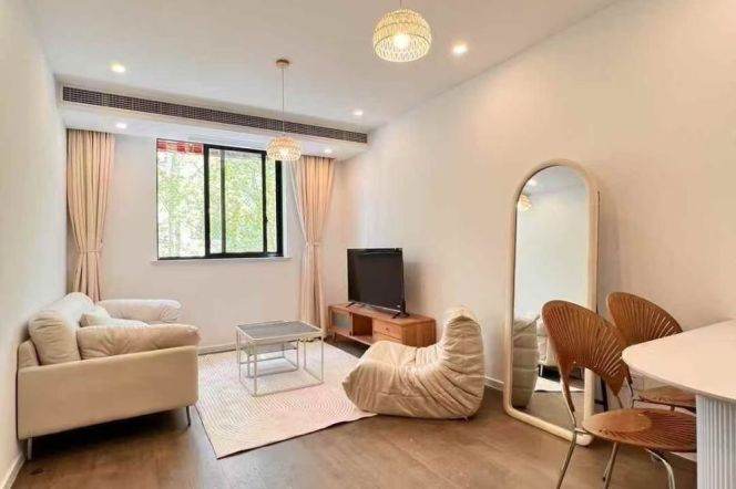 dong'an rd station one bedroom