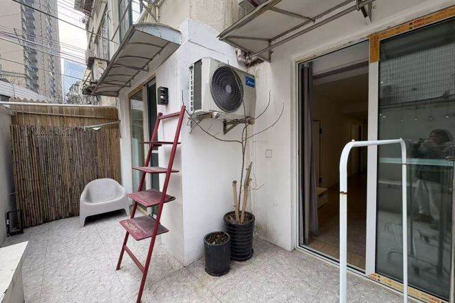 2 brs near L2/L11 jiangsu rd station+yard