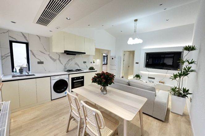 Valuable Changshu Rd/Anfu Rd 2BR with Wallheating,Oven 12.6K   