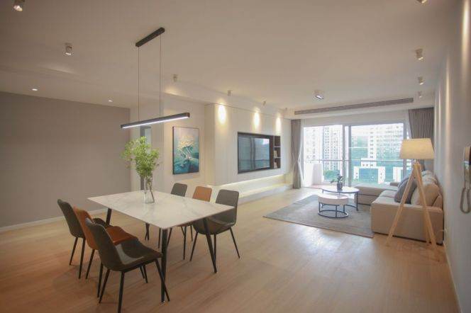 modern 4brs floor heating open balcony open kitchen beside Huang pu river IFC only 24K 