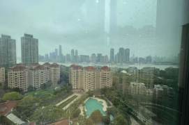 Morden 2brs with balcony and river view in Lujiazui