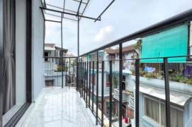 Nice balcony 1Br/1Lr/1Bt apt nr South shanxi rd,M1/10/12