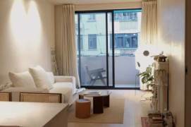 Yueyang/Yongjia rd floor heating 1br/2lr/1ba apt with balcony; L1