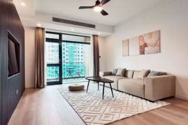 High-rise 3br/2bt Flat with double balonies in Bund