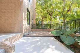 brand new 4brs floor heating big garden in Lujiazui Huang pu river 48K