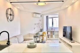 Elevator 1ba-Huashan Road-5 minutes to Line 10/11-Jiaotong University