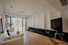 Morden 3brs with floor heating just located beside Huang pu river