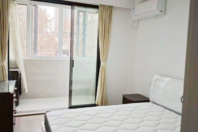Brightly spacious 2brs apt near IAPM