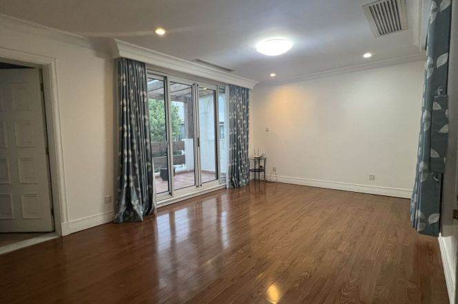 Villa/big terrace/garden/5brs/Vizcaya/Close duliwch&concodia school