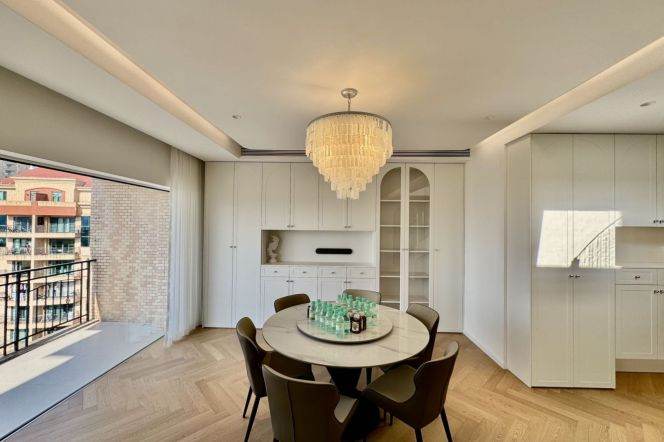 Top duplex/huge terrace/big living/220sqm/3Br/Lujiazui area/Yanlord garden