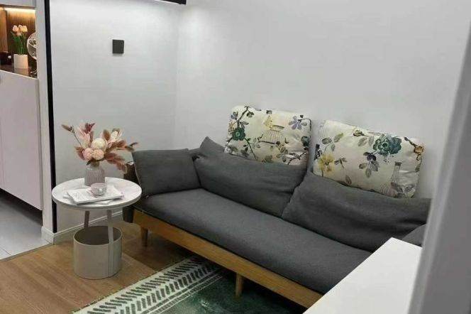 Loushanguan rd 1br 1lr@L15/2,cozy&quiet/bright room/brand furniture