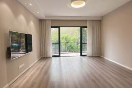 modern 3brs open balcony wall radiator beside Huang Pu river Lujiazui IFC 24.8K