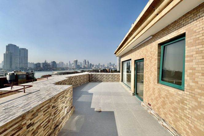 Top duplex/huge terrace/big living/220sqm/3Br/Lujiazui area/Yanlord garden